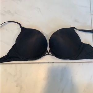 Black bombshell push-up bra